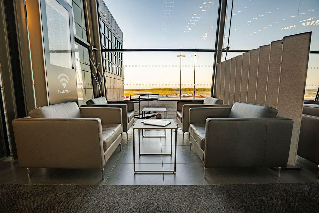 Airport Hamburg boConcept Lounge view Airfield